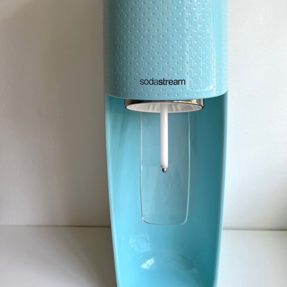 SodaStream Fizzi Sparkling Water Soda Maker Base in Acqua Blue - Picture 1 of 9